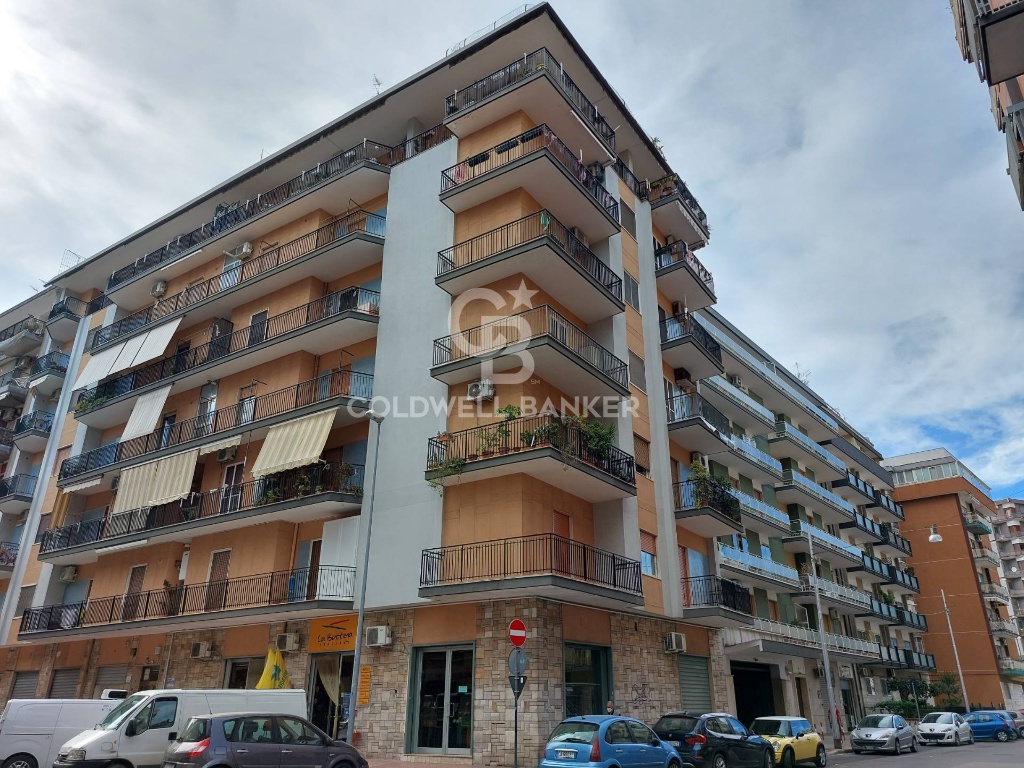 Appartamento in Via veneto, Taranto, 6 locali, 1 bagno, 160 m²