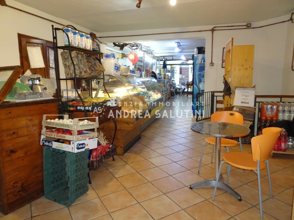 negozio in vendita a Casciana Terme Lari in zona Cevoli
