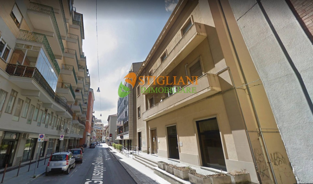 Appartamento in Via Garibaldi, Campobasso, 13 locali, 2 bagni, 280 m²