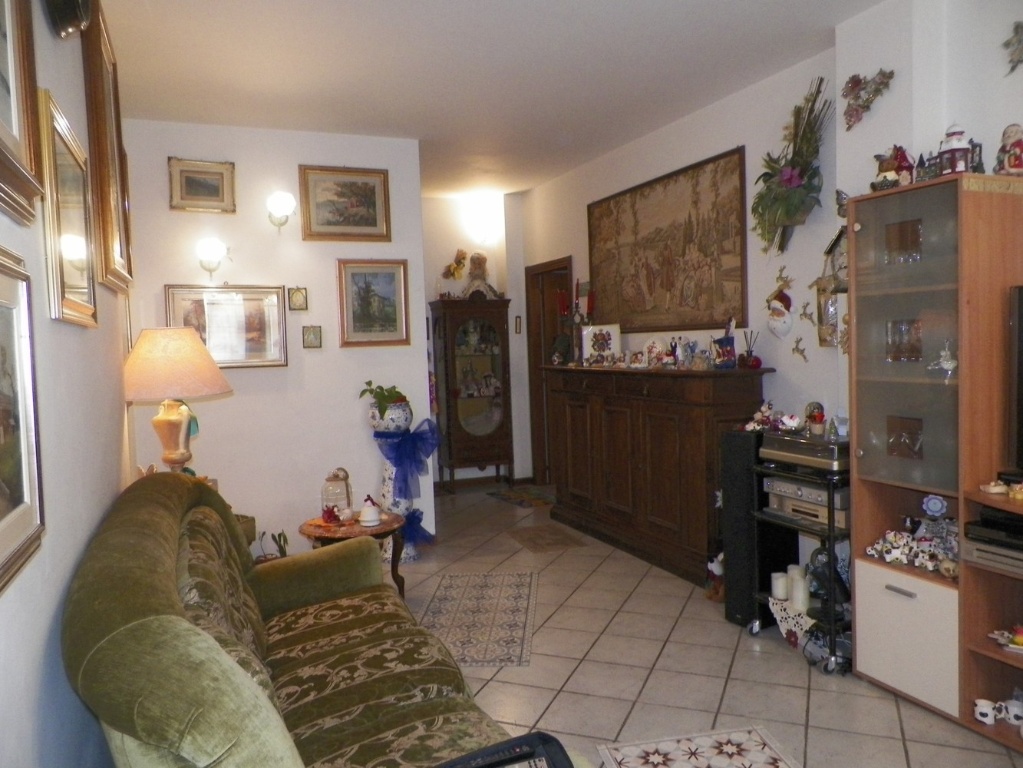 Appartamento in ISOLA D'ARBIA, Siena, 5 locali, 1 bagno, 78 m²