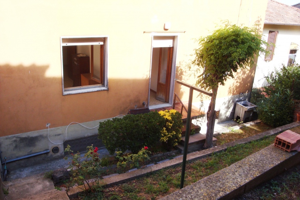 Appartamento a Gambassi Terme, 5 locali, 1 bagno, 130 m², 1° piano