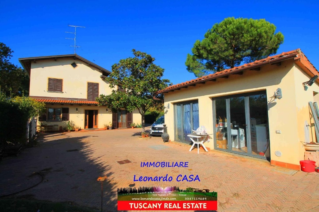 Casale a Empoli, 12 locali, 5 bagni, giardino privato, 300 m²