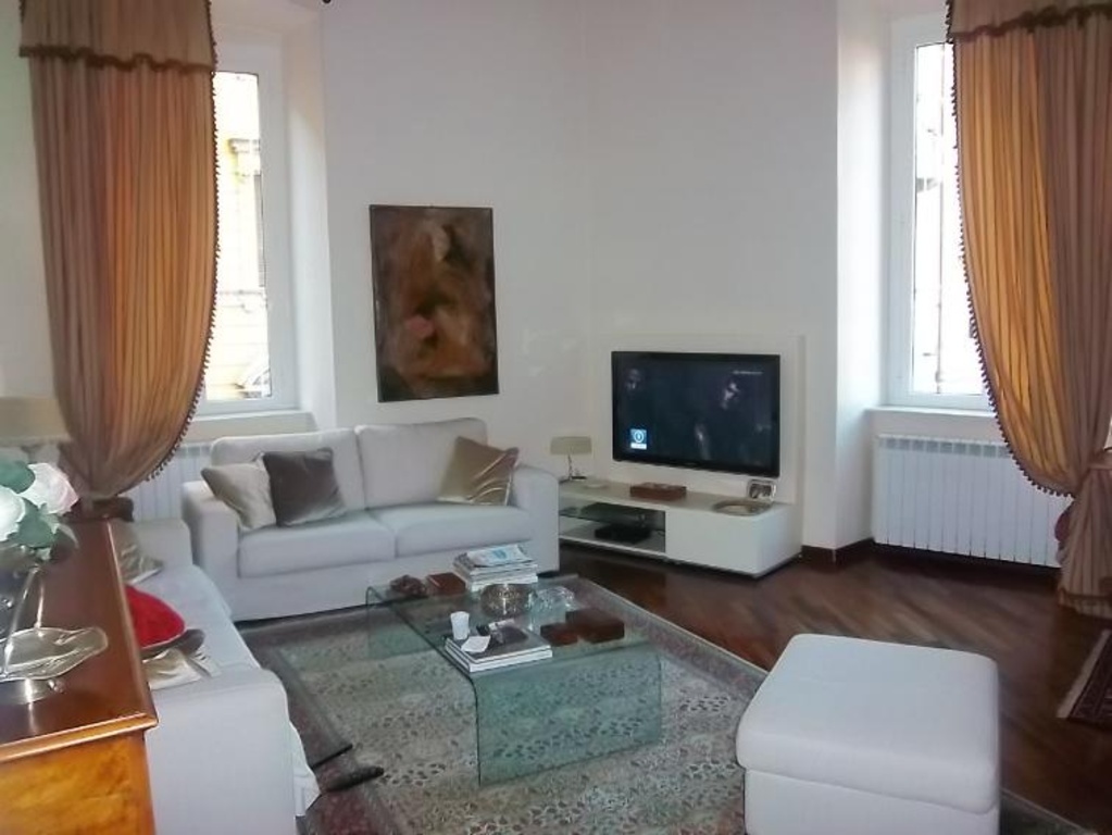 Appartamento a La Spezia, 6 locali, 4 bagni, 280 m², 2° piano