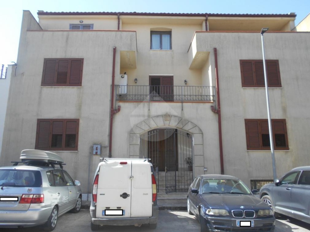 Casa indipendente in Largo Bartolotta, Partanna, 11 locali, 3 bagni