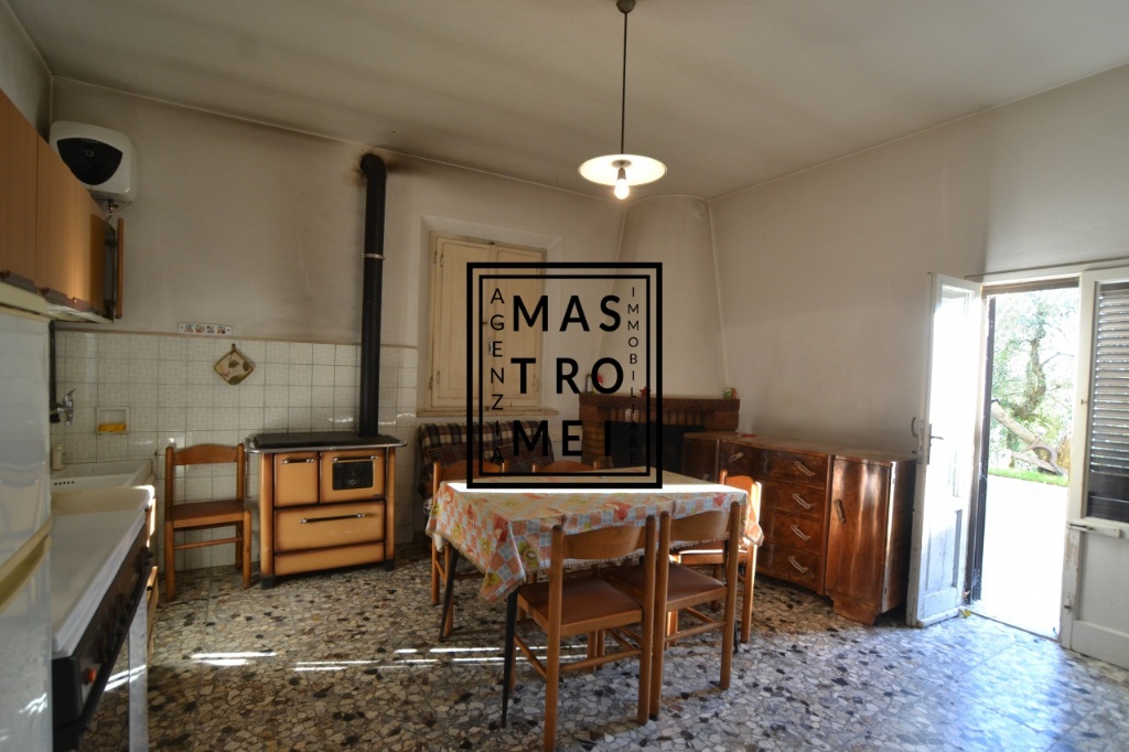 Casale in Via Mariani, Santa Maria a Monte, 12 locali, 1 bagno, 187 m²