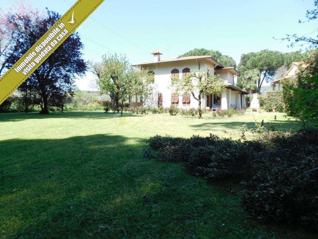Villa singola in Viale Gambacorti, Vecchiano, 16 locali, 3 bagni