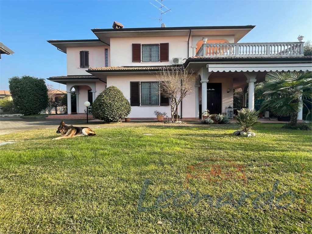 Villa in Via Italo Calvino, Rivergaro, 5 locali, 3 bagni, garage