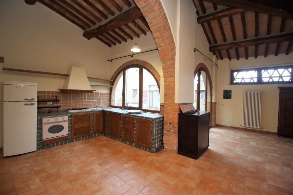 Porzione di casa a Monteriggioni, 7 locali, 3 bagni, giardino privato
