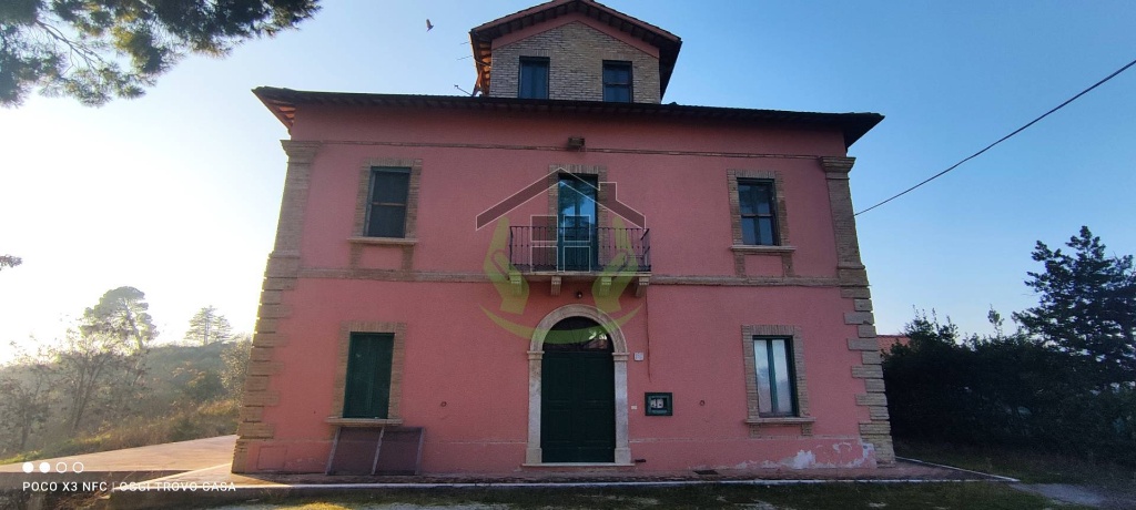 Casa indipendente in Frazione Monticelli, Ascoli Piceno, 9 locali