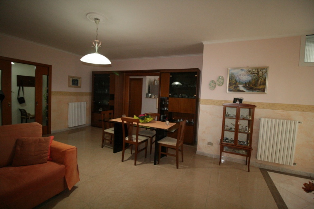 Appartamento in Via fermi, Acquaviva Picena, 5 locali, 2 bagni, 161 m²