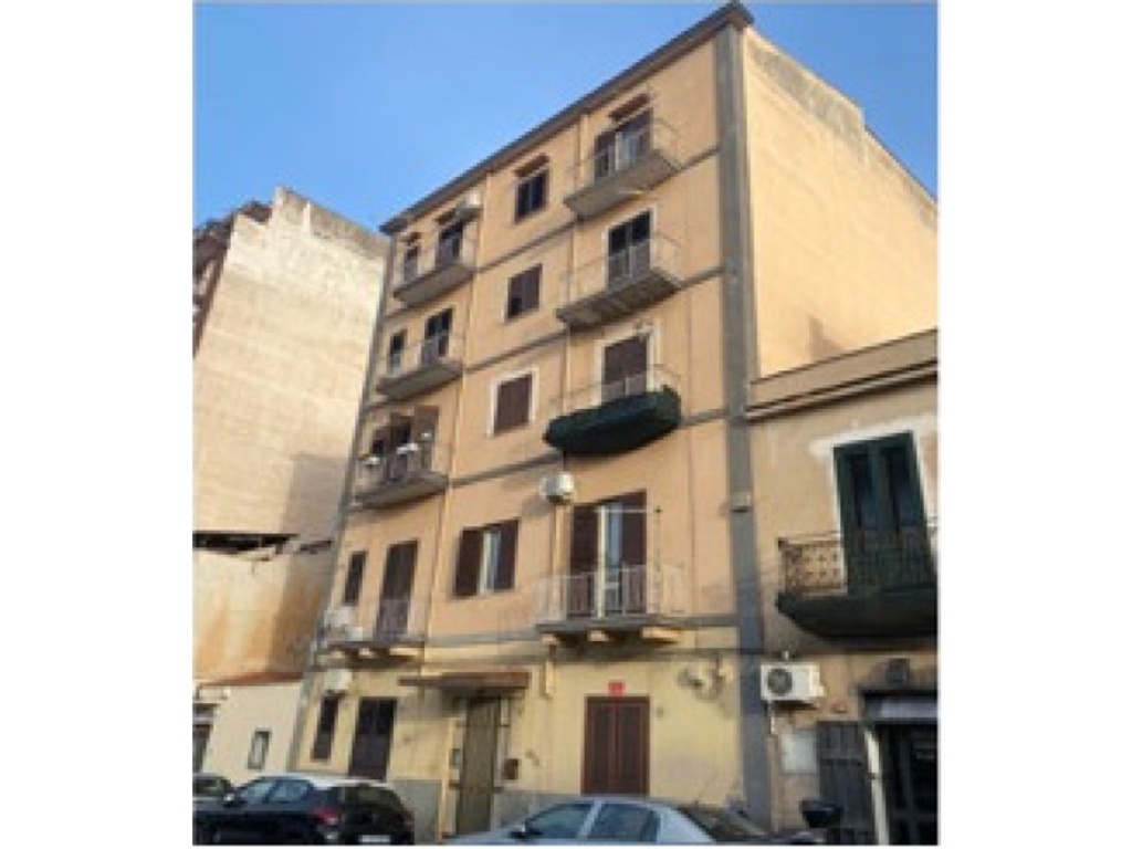 Appartamento in Via Agostino Catalano, Palermo, 1 bagno, 95 m²