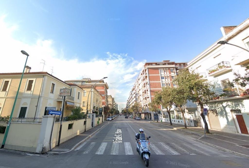 locale commerciale in vendita a Pescara in zona Porta Nuova