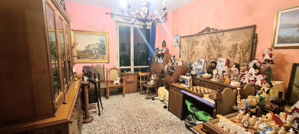 Appartamento a Livorno, 5 locali, 1 bagno, 100 m², 3° piano in vendita