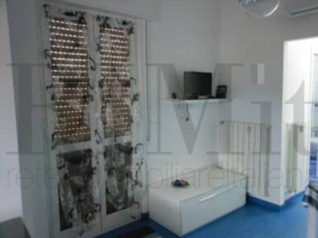 Bilocale a Borghetto Santo Spirito, 1 bagno, arredato, 55 m², 5° piano