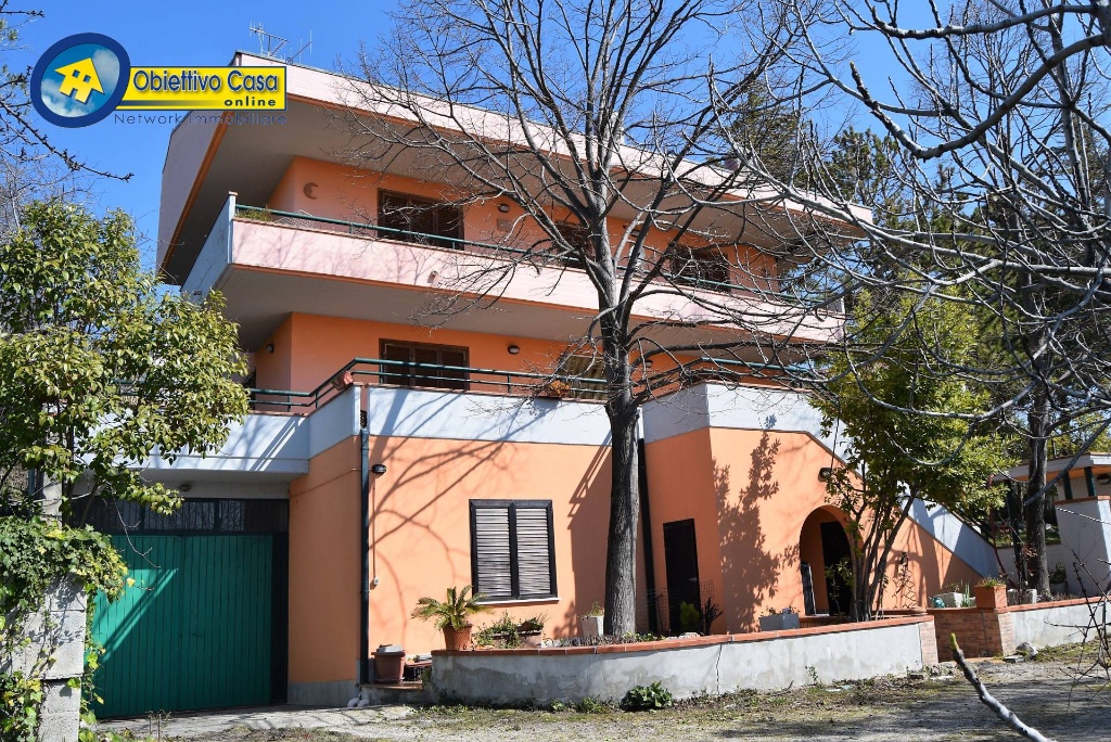 Villa singola in Scapriano Teramo, Teramo, 11 locali, 4 bagni, 251 m²