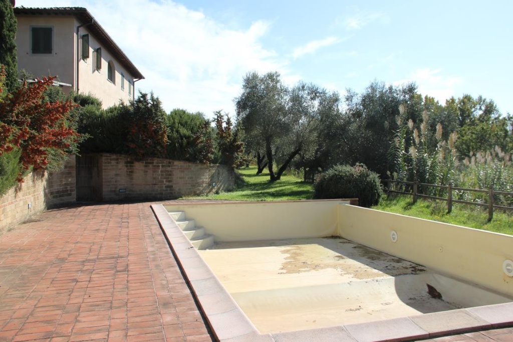 Rustico in Via Usigliano, Palaia, 10 locali, 7 bagni, con box, 435 m²