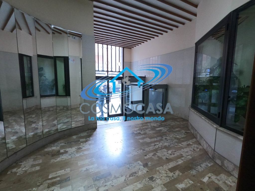Trilocale a Pescara, arredato, 88 m², 3° piano, ascensore in vendita