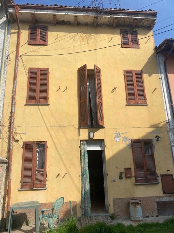 Casa indipendente a Monticelli Pavese, 4 locali, 2 bagni, 150 m²