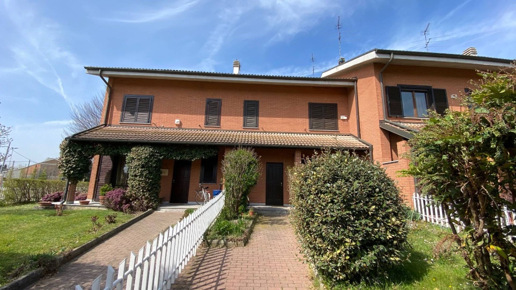Villa a schiera a Borgoratto Alessandrino, 5 locali, 2 bagni, con box