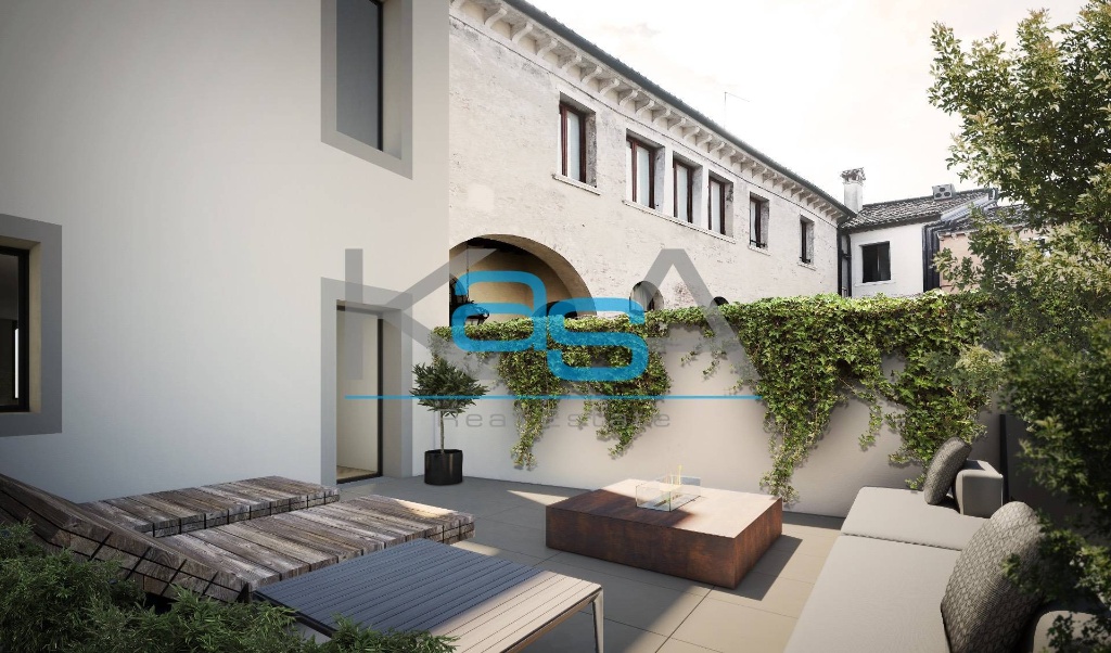 Appartamento in PIAZZA DEI SIGNORI, Treviso, 7 locali, 3 bagni, 300 m²