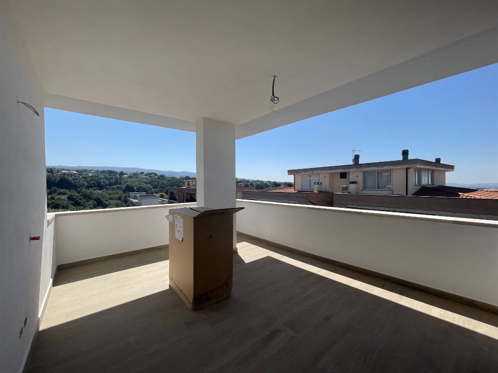 Appartamento di nuova costruzione a Viterbo, 7 locali, 2 bagni, 131 m²