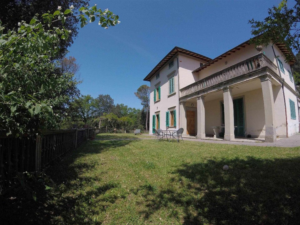 Villa a Capraia e Limite, 12 locali, 3 bagni, giardino privato, 326 m²