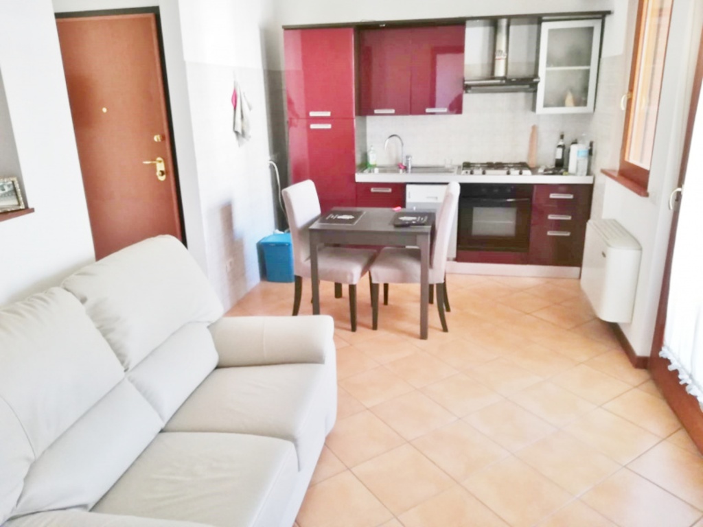 Appartamento in Via Francesco Menzio, Roma, 1 bagno, posto auto, 40 m²