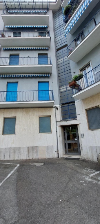 Appartamento in VIA CANOVA, Asti, 5 locali, 2 bagni, con box, 129 m²