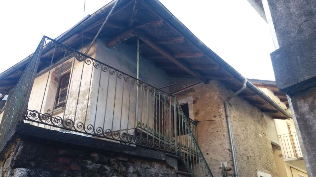 Casa indipendente in Via Santa Lucia, Valstrona, 5 locali, 150 m²