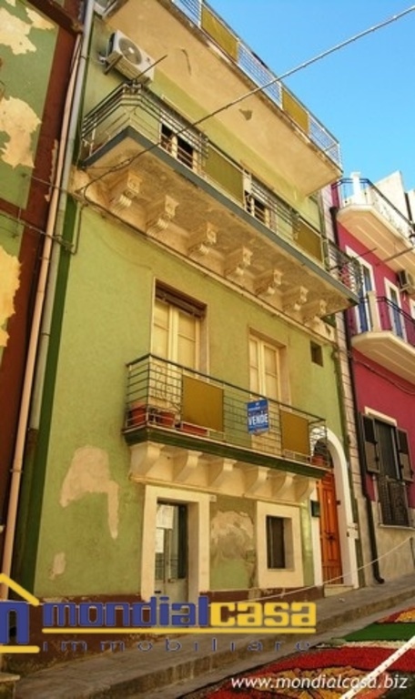Casa indipendente in Via Roma, Pachino, 7 locali, 2 bagni, 210 m²