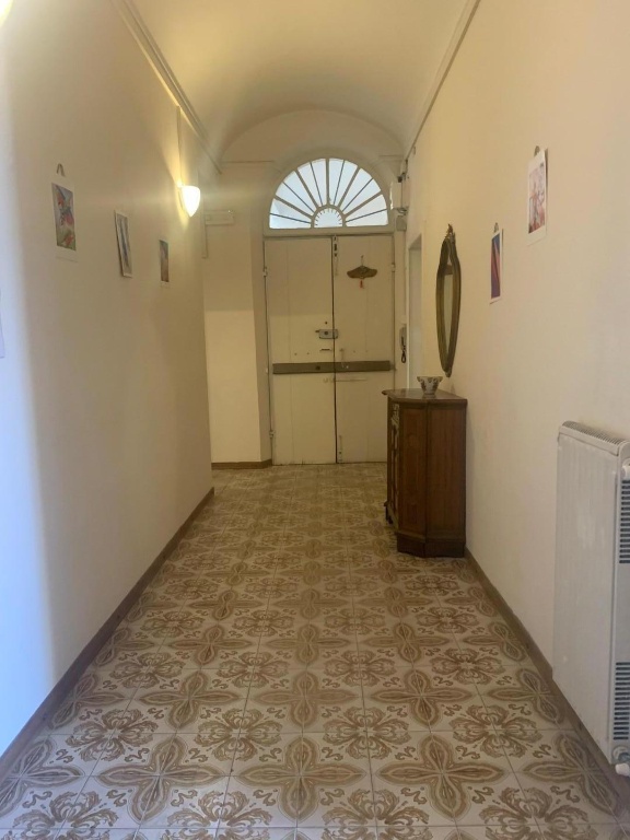 Quadrilocale a Pisa, 1 bagno, arredato, 125 m², 2° piano in vendita