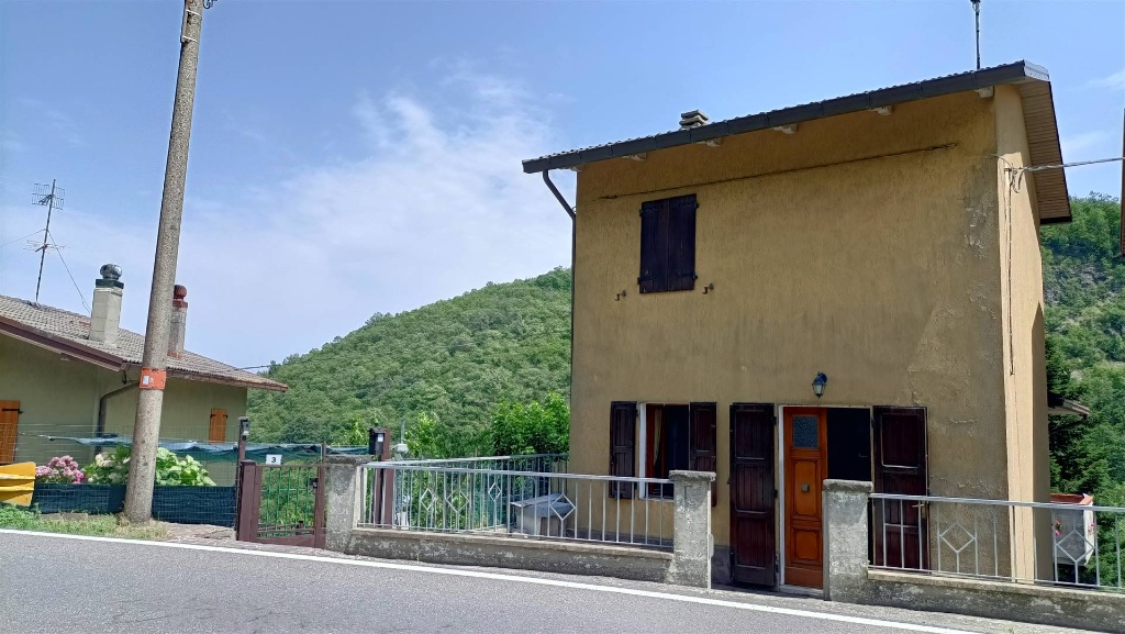 Casa indipendente in Via Ca' di Landino 9, Castiglione dei Pepoli