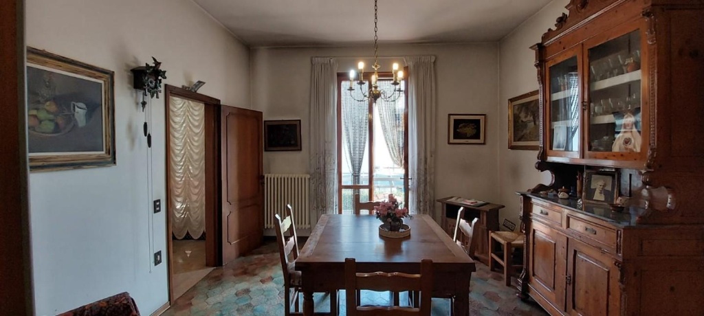 Villa a schiera a Empoli, 8 locali, 4 bagni, giardino privato, 250 m²