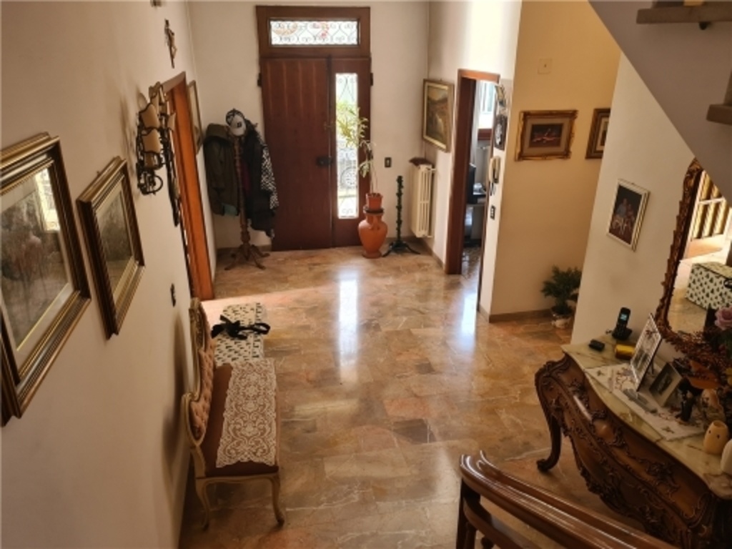 Villa in SANZIO, Empoli, 8 locali, 2 bagni, giardino in comune, 280 m²