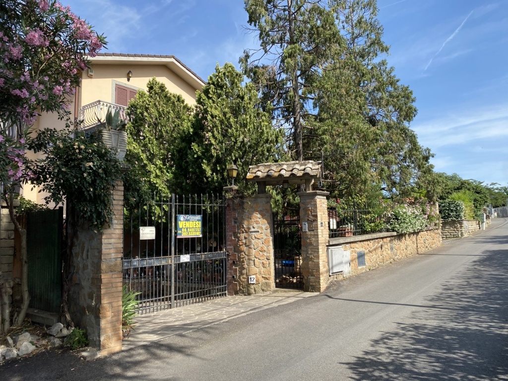 Villa singola in Via Lorenzo Sebastiani 12, Frascati, 5 locali, 490 m²