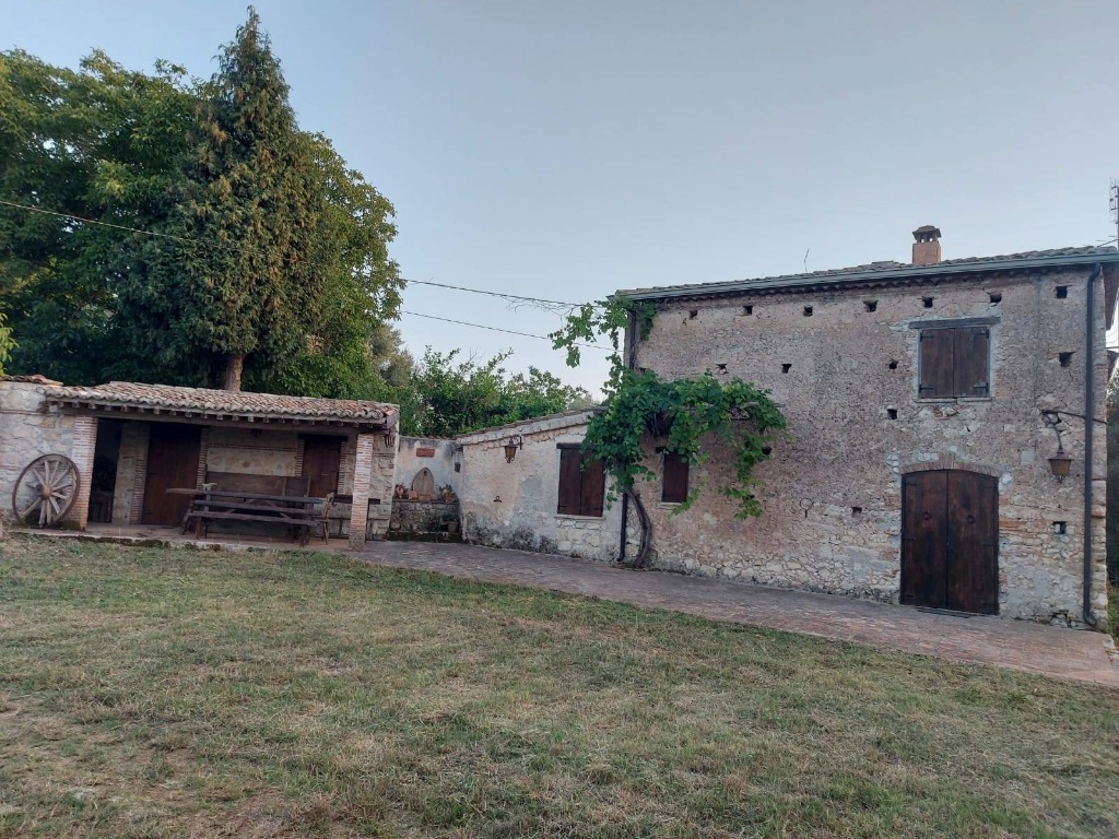 Villa singola a Zaccanopoli, 3 locali, 2 bagni, arredato, 131 m²