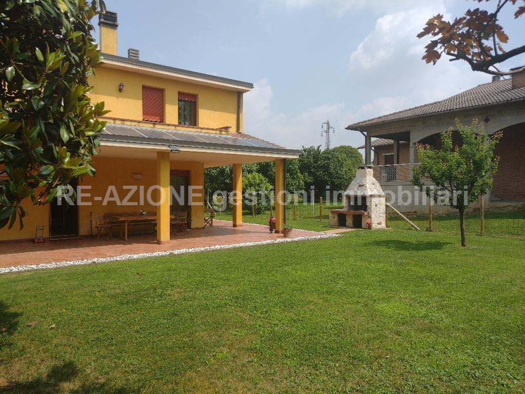 Casa indipendente in Strada di Bertesina, Vicenza, 7 locali, 3 bagni