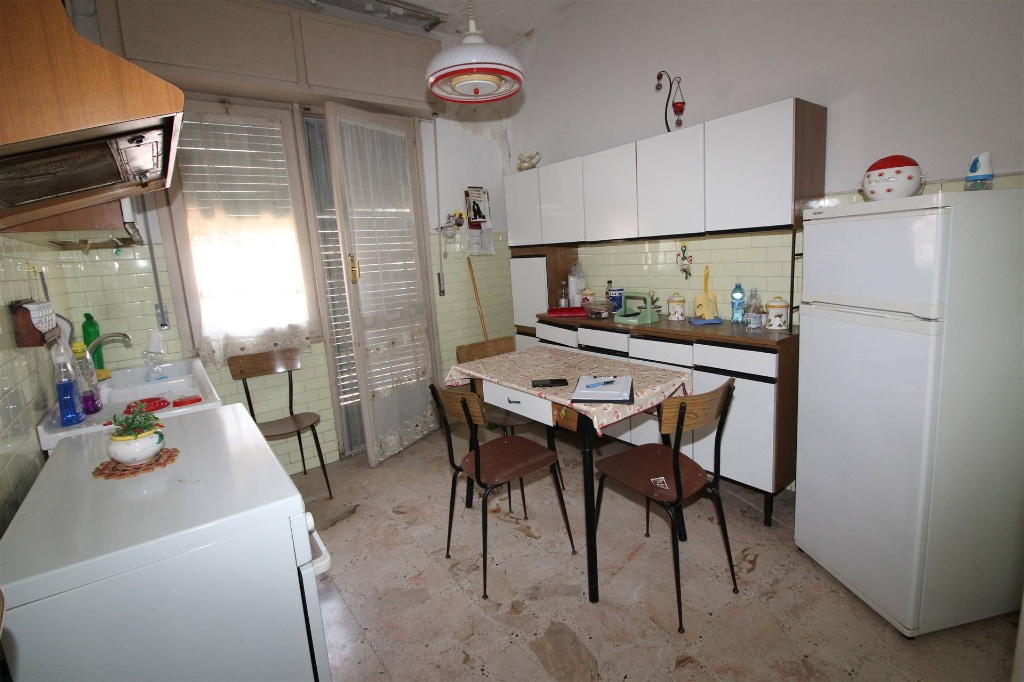 Appartamento in VIA GAETA, Lentini, 5 locali, 1 bagno, 105 m²