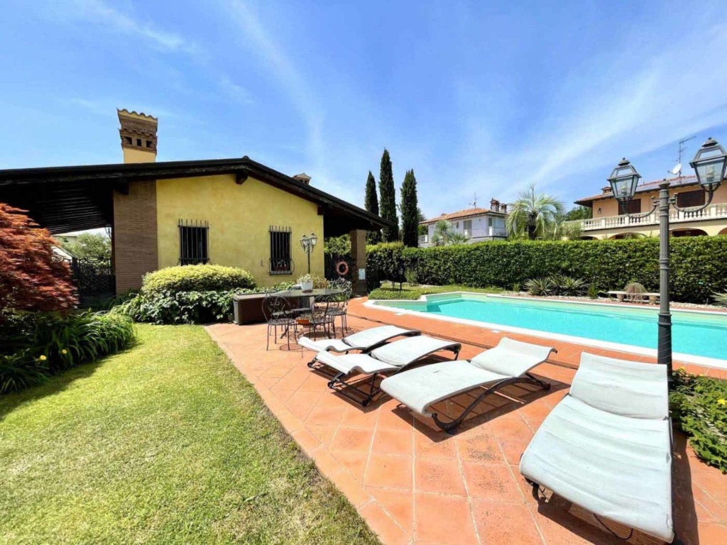 Villa in Via Casali, Moniga del Garda, 5 locali, 4 bagni, garage