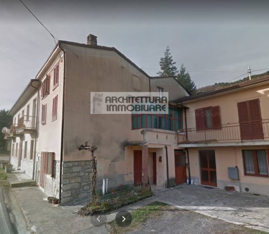 Villa a schiera in Via MOMBELLI, Colli Verdi, 6 locali, 2 bagni