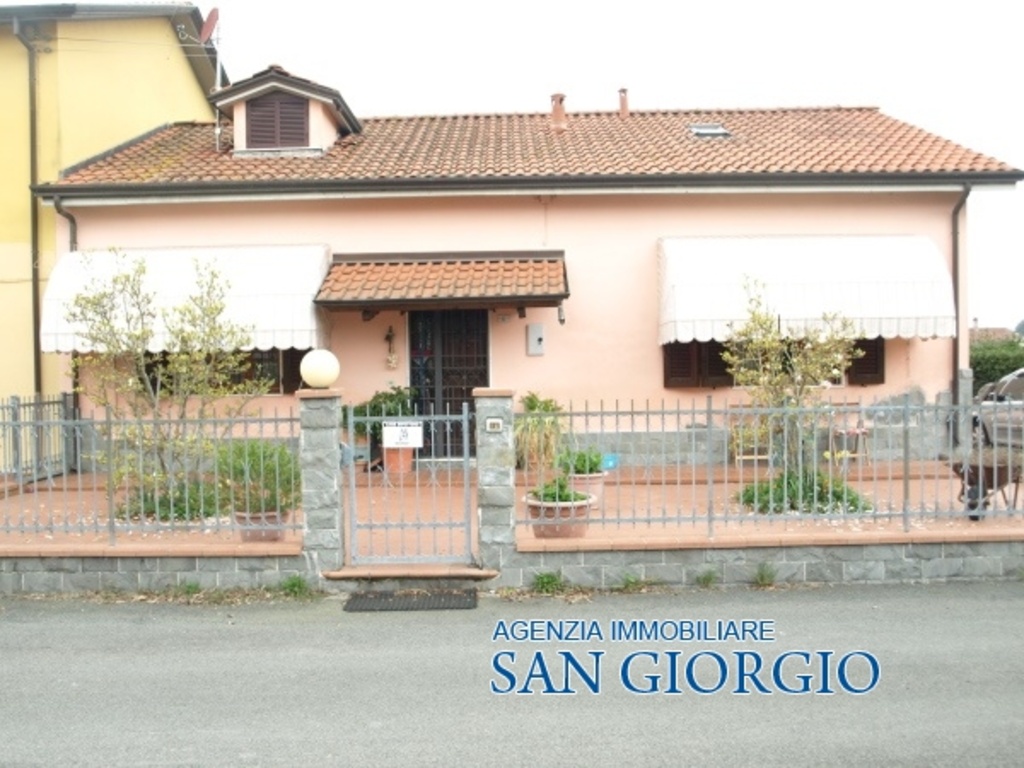 Casa semindipendente a Santo Stefano di Magra, 6 locali, 2 bagni