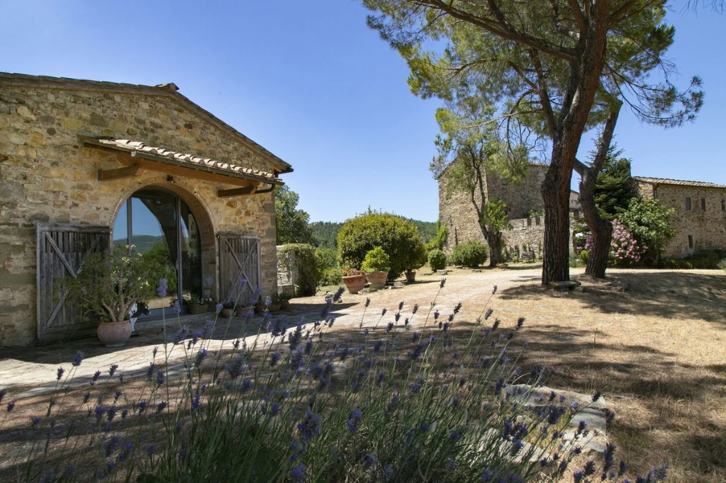 Villa a Greve in Chianti, 7 locali, 5 bagni, giardino privato, 500 m²