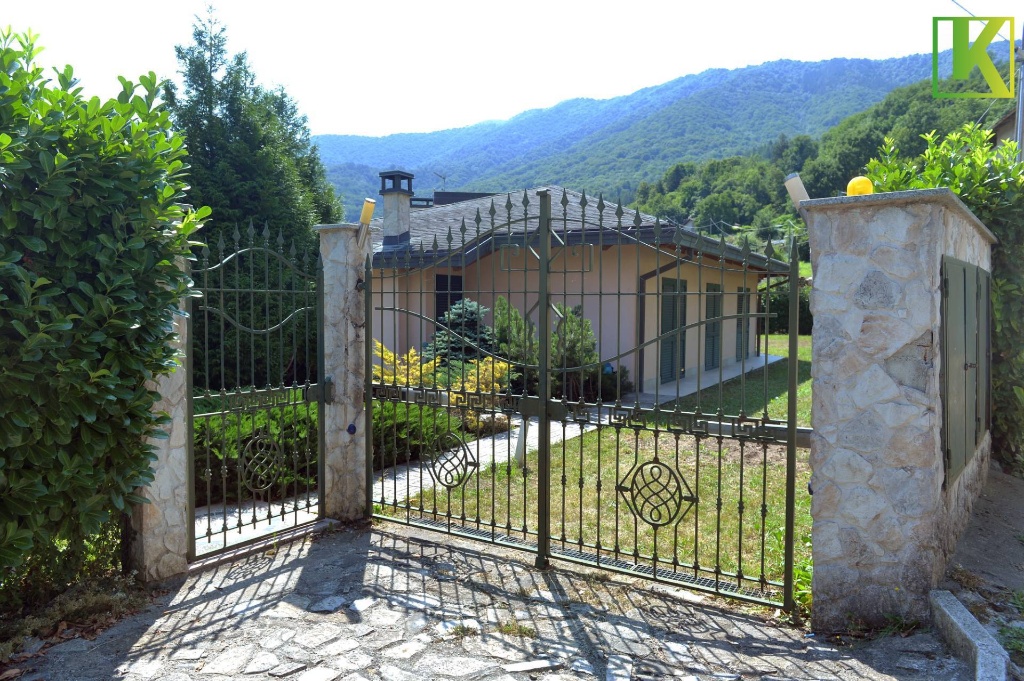 Villa in Via Fontana Vecchia, Como, 8 locali, 3 bagni, posto auto