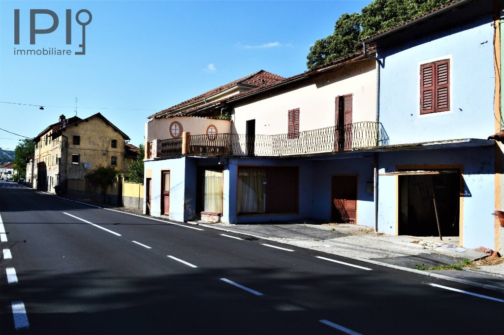 Casa semindipendente in Centro, Piana Crixia, 18 locali, 1 bagno