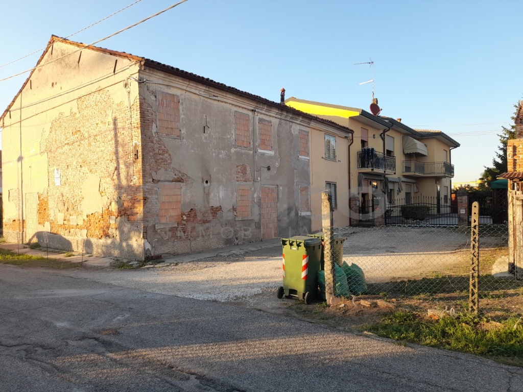 Casa indipendente in Boata Polesine RO, Rovigo, 10 locali, 2 bagni