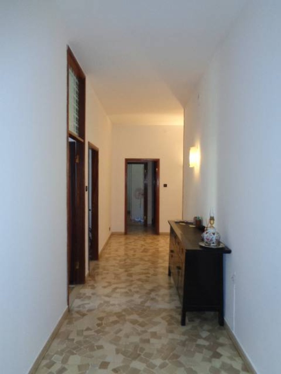 Appartamento in VIA ARMARI, Ferrara, 6 locali, 1 bagno, 145 m²