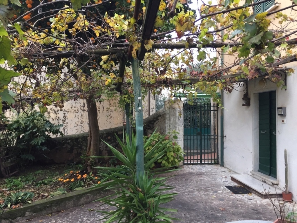 Trilocale in Via Garibaldi, Lerici, giardino privato, arredato, 80 m²