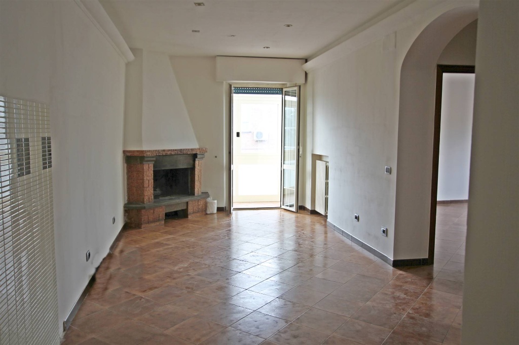 Trilocale a Terni, 1 bagno, 70 m², 1° piano, riscaldamento autonomo