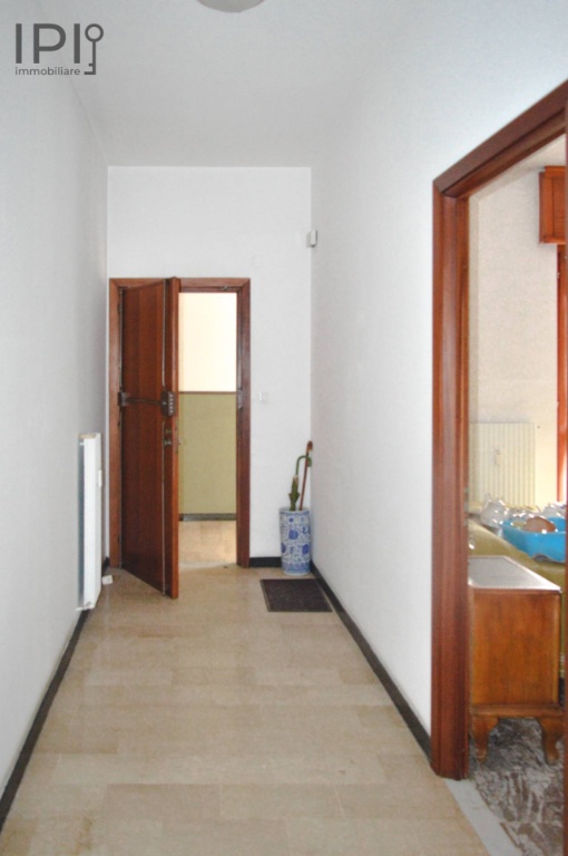 Appartamento in Via Barrili, Carcare, 5 locali, 1 bagno, 85 m²