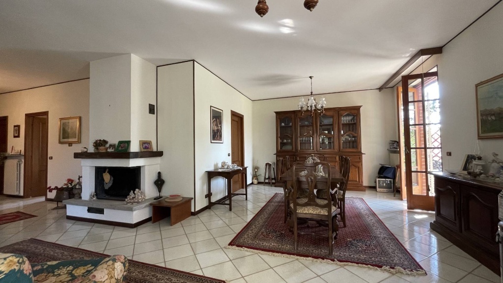 Villa in Via zerbi, Carbonara Scrivia, 8 locali, 4 bagni, 230 m²